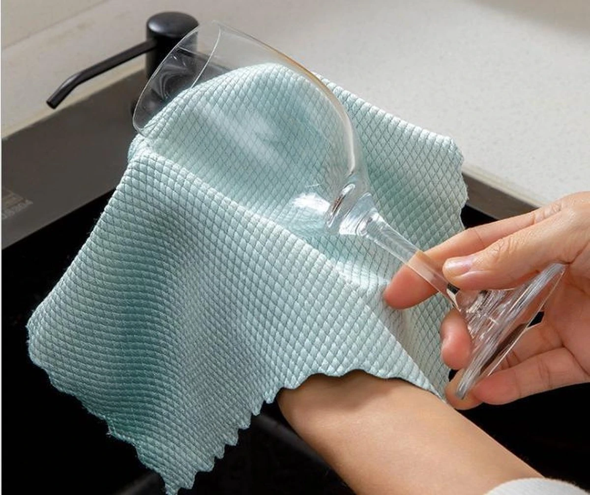 Lopoleis FACU XIV Microvezeldoekjes – 10 Stuks – Microvezeldoeken – Streepvrij – Reinigingsdoekjes – Schoonmaakdoeken – Spiegeldoeken – 30 X 40 Cm 5 Lopoleis FACU XIV Microvezeldoekjes – 10 Stuks – Microvezeldoeken – Streepvrij – Reinigingsdoekjes – Schoonmaakdoeken – Spiegeldoeken – 30 X 40 Cm - Afbeelding 3