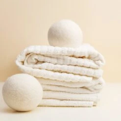 Apeiron Drogerballen - Droogballen - 6 XL Wasbollen - Droger - Duurzaam - Wasmachine - Wasverzachter - Energie Besparen - Zero Waste - Schapenvacht - Wol 21 Apeiron Drogerballen - Droogballen - 6 XL Wasbollen - Droger - Duurzaam - Wasmachine - Wasverzachter - Energie Besparen - Zero Waste - Schapenvacht - Wol -Schoonmaakartikelen Winkel 1200x1200 408