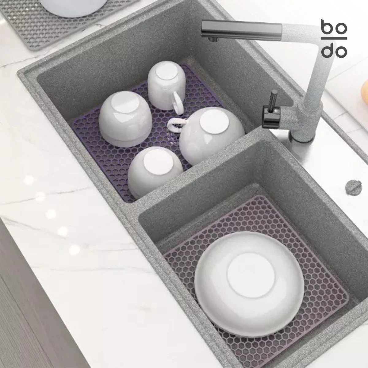 BODO Gootsteenmat Siliconen Donker Grijs - 34.5 X 34.5 Cm - Keuken Accessoires - Gootsteen Beschermer - Onderzetters Siliconen - Anti Kras 7 BODO Gootsteenmat Siliconen Donker Grijs - 34.5 X 34.5 Cm - Keuken Accessoires - Gootsteen Beschermer - Onderzetters Siliconen - Anti Kras - Afbeelding 5