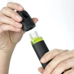 OXO Good Grips Afwasborstel Met Zeepdispenser 12 OXO Good Grips Afwasborstel Met Zeepdispenser -Schoonmaakartikelen Winkel 1200x1200 765