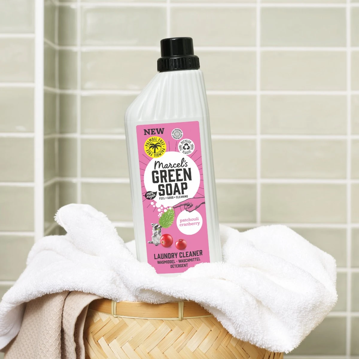 Marcel's Green Soap Wasmiddel Patchouli & Cranberry - 6 X 1 Liter 4 Marcel's Green Soap Wasmiddel Patchouli & Cranberry - 6 X 1 Liter - Afbeelding 2