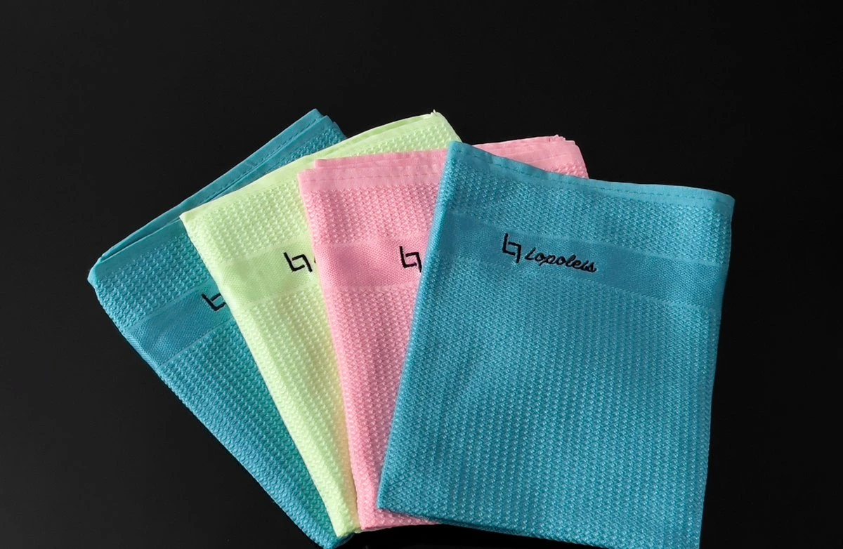 Microvezeldoekjes – 4 Stuks – Schoonmaakdoekjes – Raamdoeken – Raamdoeken Streepvrij – Microvezeldoeken – Reinigingsdoekjes – Spiegeldoeken – Autodroog Doek – Auto Schoonmaak Producten – 60 X 40cm 5 Microvezeldoekjes – 4 Stuks – Schoonmaakdoekjes – Raamdoeken – Raamdoeken Streepvrij – Microvezeldoeken – Reinigingsdoekjes – Spiegeldoeken – Autodroog Doek – Auto Schoonmaak Producten – 60 X 40cm - Afbeelding 3