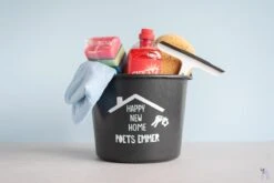 ByMi| Poetsemmer Happy New Home | Cadeautje Huis |Housewarming |Nieuwe Woning | Gepersonaliseerd 8 ByMi| Poetsemmer Happy New Home | Cadeautje Huis |Housewarming |Nieuwe Woning | Gepersonaliseerd -Schoonmaakartikelen Winkel 1200x800 35