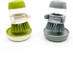 In Round Afwasborstel Met Zeepdispenser / Zeepreservoir – Inclusief Houder – Grijs – Afwas Borstel – Zeep Handborstel – Doseerpomp – Afwasmiddel Dispenser – Navulbaar 17 In Round Afwasborstel Met Zeepdispenser / Zeepreservoir – Inclusief Houder – Grijs – Afwas Borstel – Zeep Handborstel – Doseerpomp – Afwasmiddel Dispenser – Navulbaar -Schoonmaakartikelen Winkel 1200x935 1