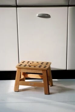 PUHLMANN - Inklapbare Kruk, JAMES, Hout, 23 Cm Hoog, Max 150 Kilo -Schoonmaakartikelen Winkel 798x1200 3