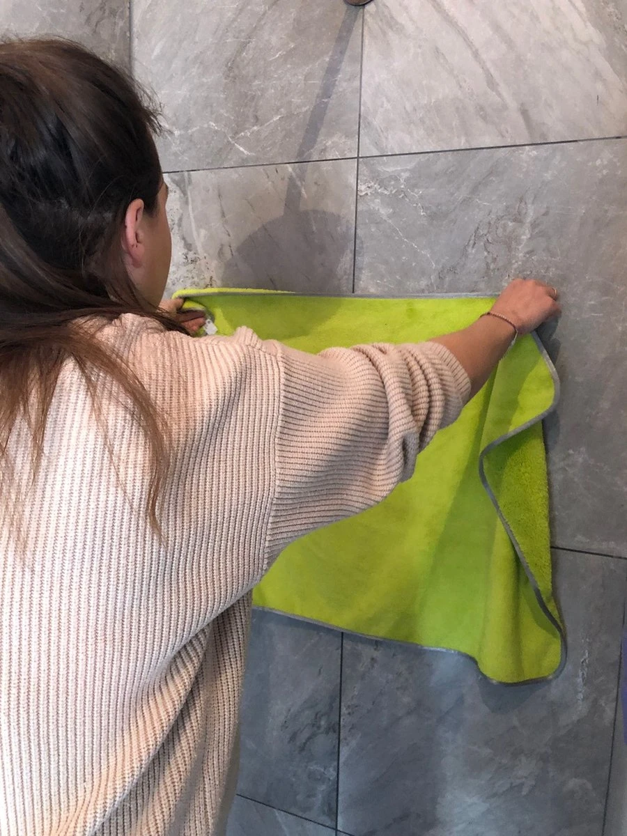 Microvezelstore.nl - Droogdoek Badkamer - Quick Dry / Fastdry Droogdoek - Groot 60x90cm - Grijs 7 Microvezelstore.nl - Droogdoek Badkamer - Quick Dry / Fastdry Droogdoek - Groot 60x90cm - Grijs - Afbeelding 5